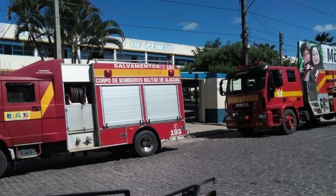 Princípio de incêndio assusta alunos e funcionários em escola de Penedo