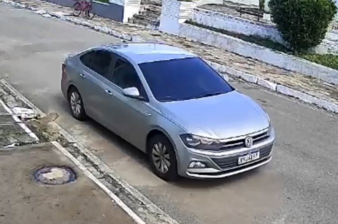 Corpo é encontrado com olhos arrancados em Coruripe; vítima pode ser homem colocado em carro por suspeitos vestidos como policiais