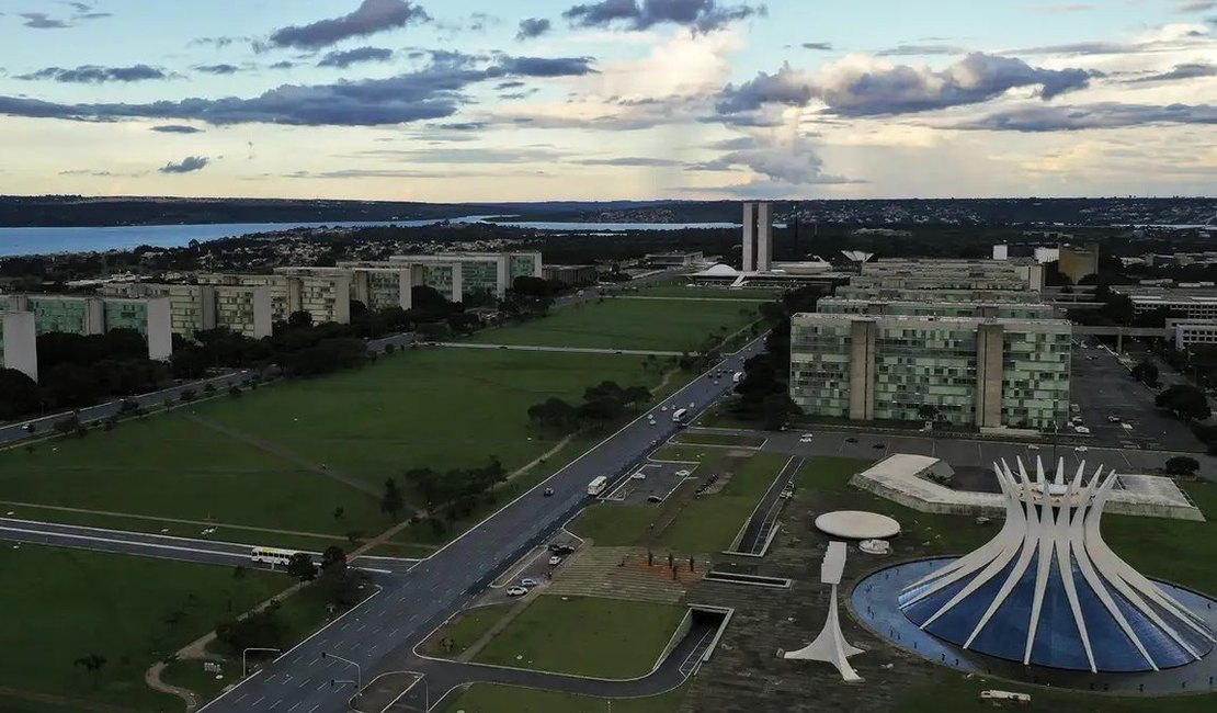 Governo define horário de expediente em jogos do Brasil na Copa