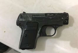 Menor é apreendido com simulacro de arma no sítio Bálsamo