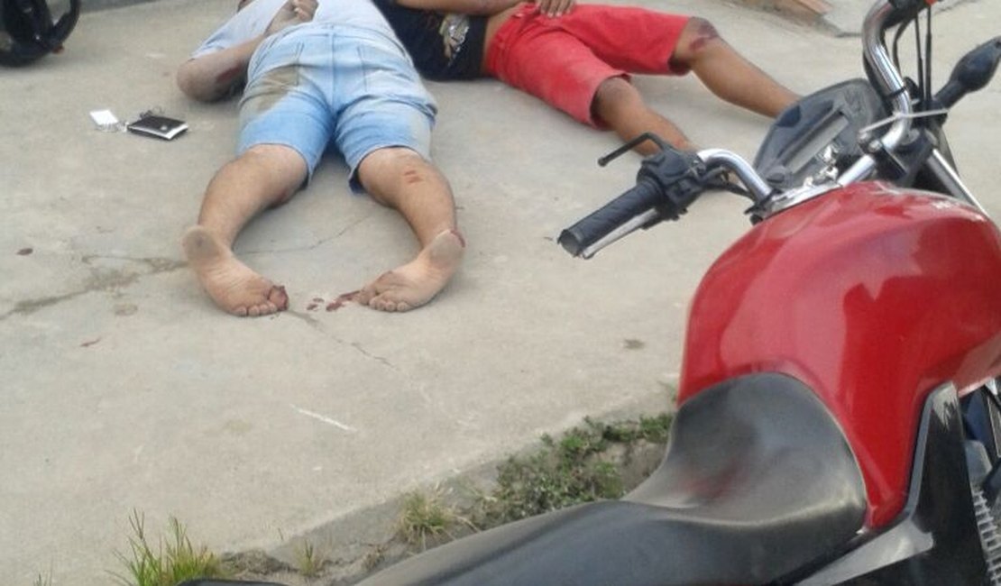 Suspeitos de assaltos são detidos após caírem de moto durante fuga em Arapiraca