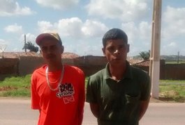 Pelopes prende dupla com moto roubada durante operação em Arapiraca