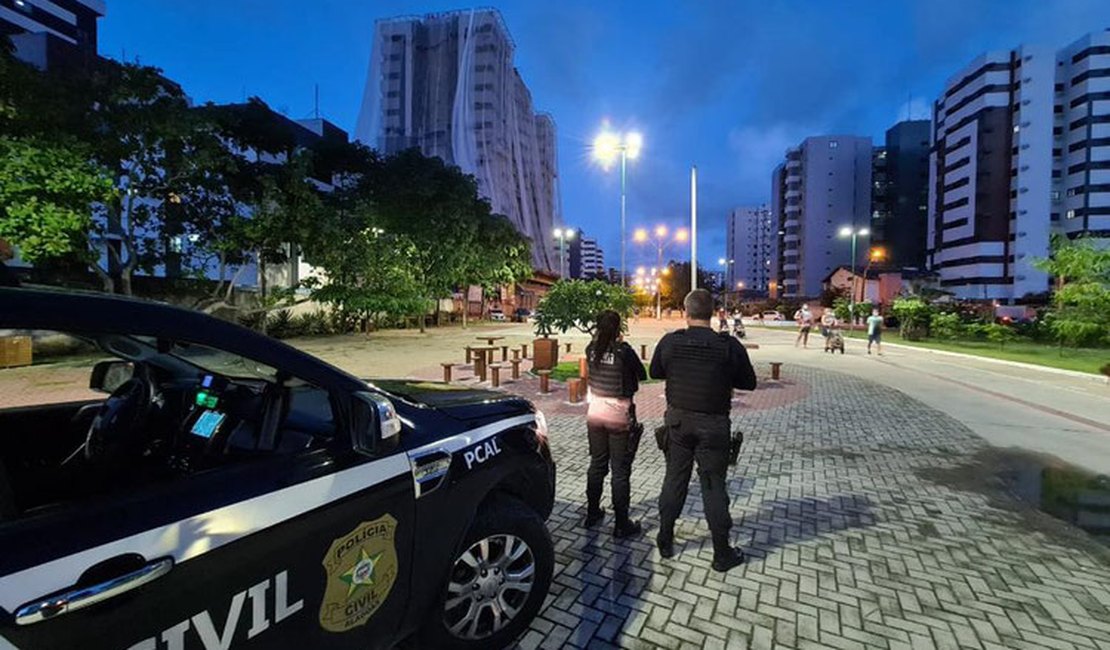 Flanelinha procurado por furto é preso pela Oplit, em Maceió