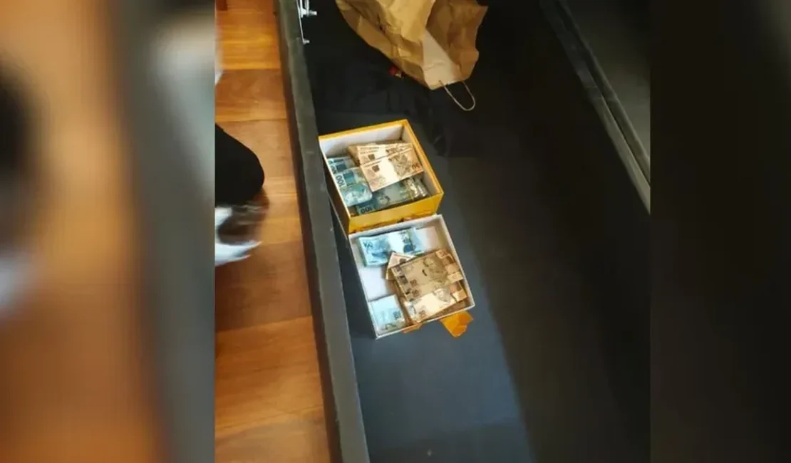 PF apreende R$ 233 mil escondidos sob cama de auditor da Receita Federal