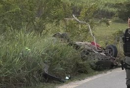 Acidente em Marechal Deodoro deixa duas pessoas mortas e ao menos dois feridos