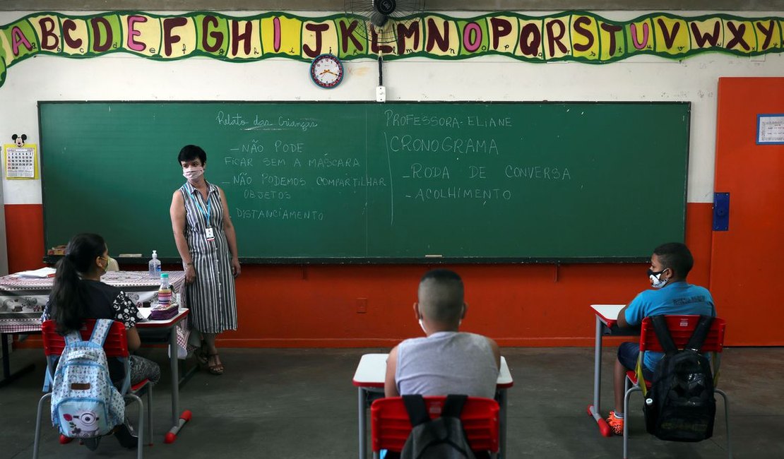 Educação de Alagoas abre inscrições com 3 mil vagas para professor