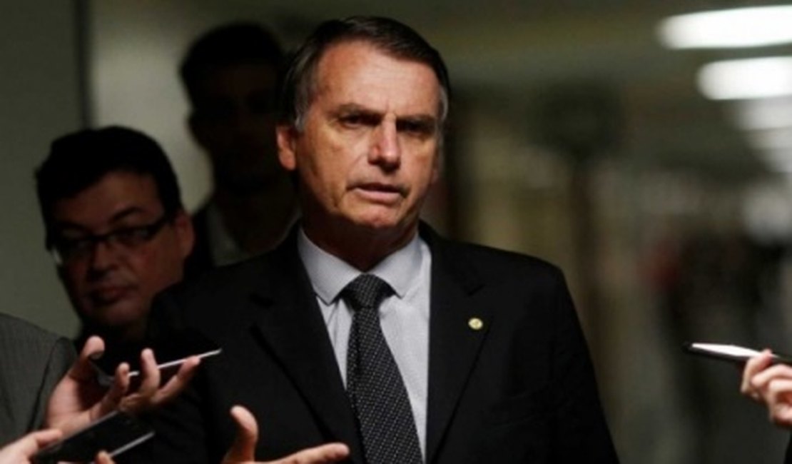 Cirurgia de Bolsonaro é adiada para depois da posse, em janeiro