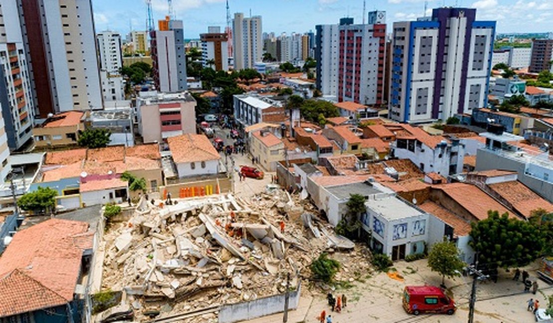 Vídeo mostra situação de estruturas de prédio que desabou em Fortaleza