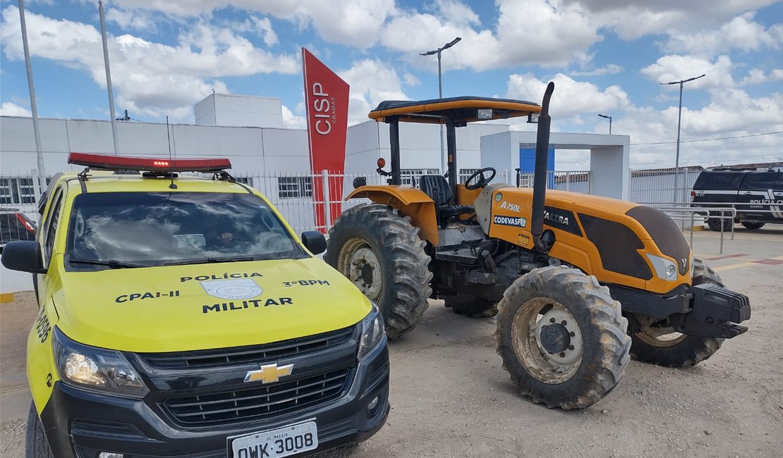 Ação policial recupera trator da Codevasf furtado no Bálsamo