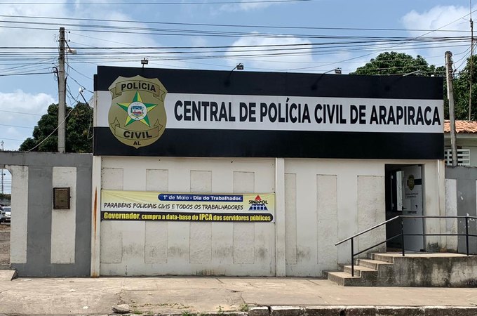 Homem é preso após tentar invadir a casa e fazer disparo de arma de fogo em via pública, no Agreste