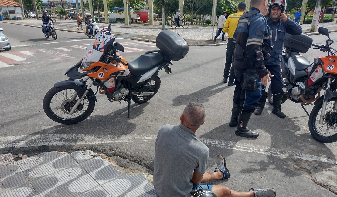 Colisão entre carro e moto deixa homem ferido, em Arapiraca