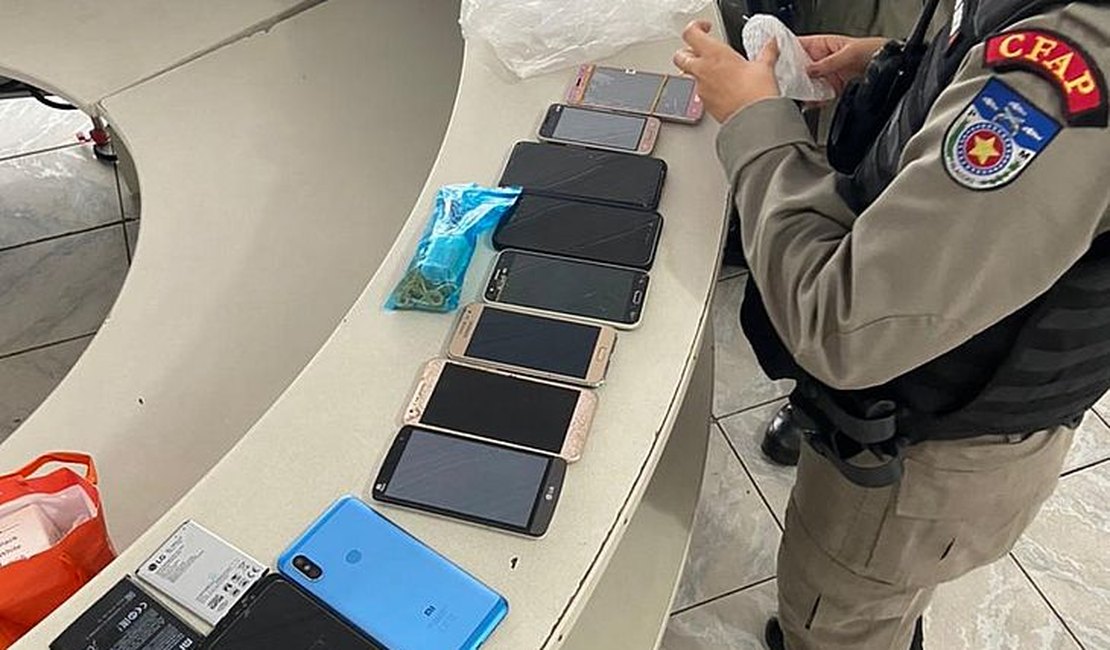 70 celulares sem nota fiscal foram apreendidos na Feira do Rato