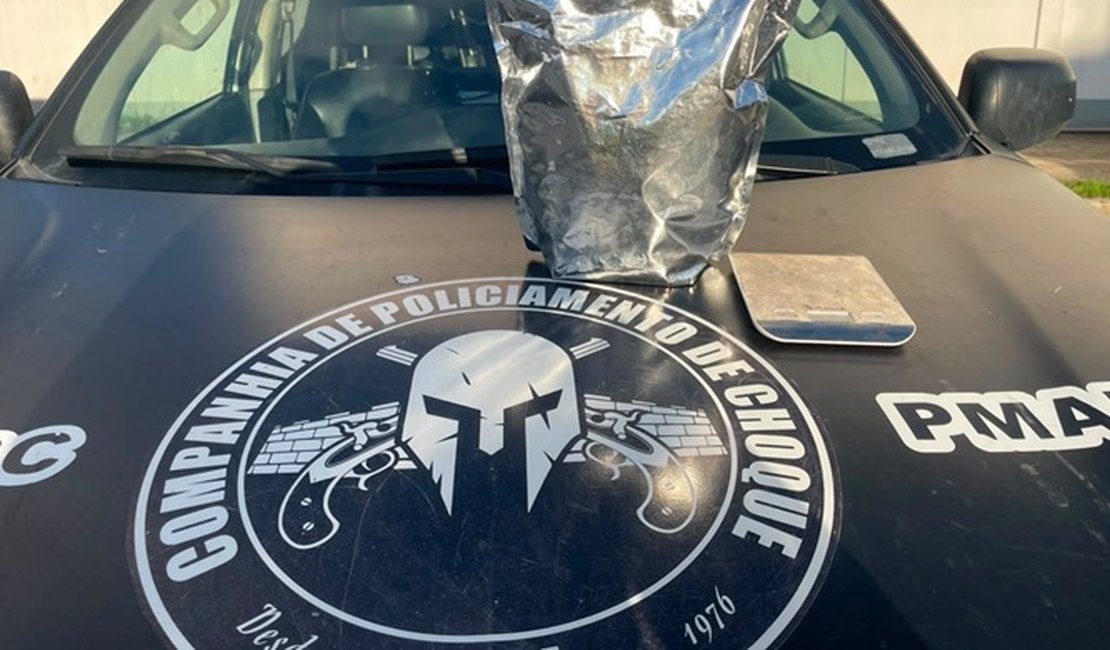 Companhia de Choque prende homem com maconha e balança de precisão em Maceió