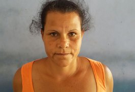 Mulher é presa com arma de fogo que seria utilizada para dar susto no marido