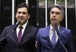 Rafael Brito e Isnaldo Bulhões são punidos pelo MDB Alagoas após apoio à PEC da Blindagem