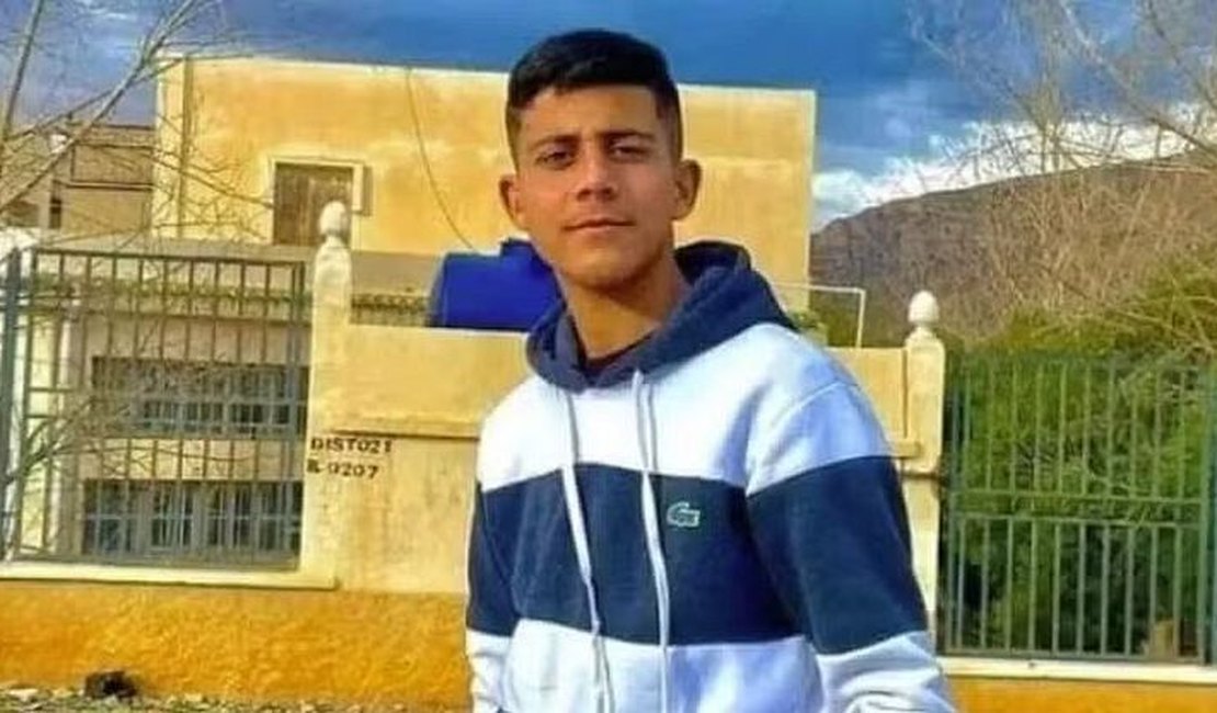 Adolescente de 17 anos morre após levar chute durante partida de futebol