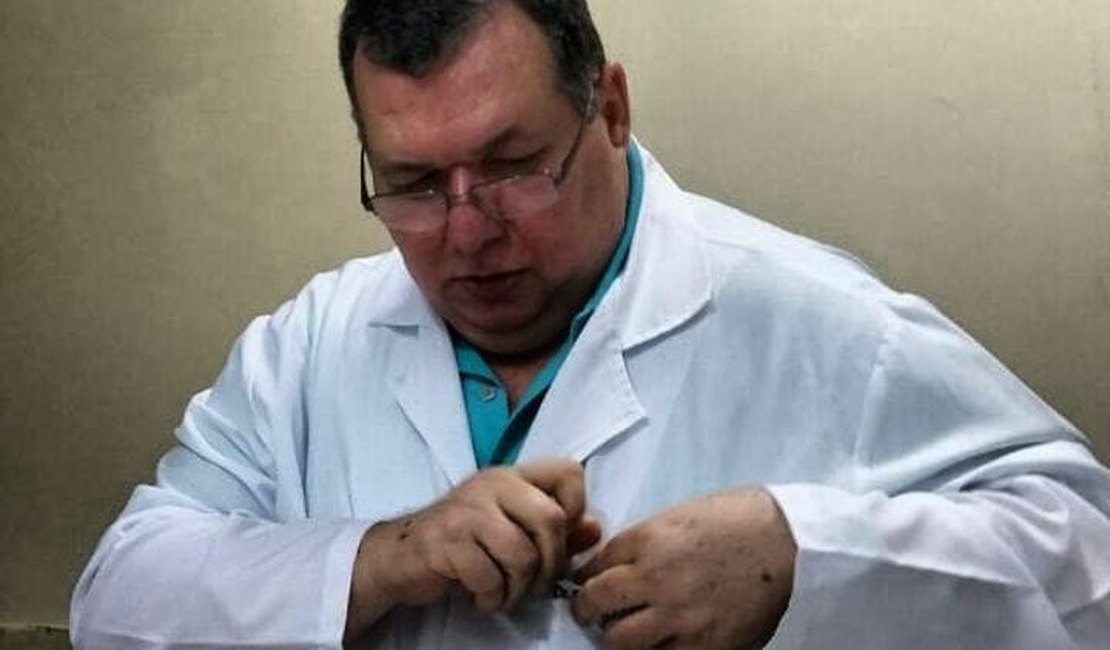Idoso encontrado morto dentro de apartamento em Arapiraca é o médico e escritor Paulino Vergetti
