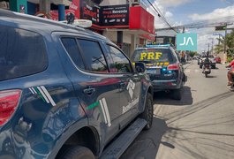 Receita Federal e PRF realizam operação em lojas do Centro de Arapiraca
