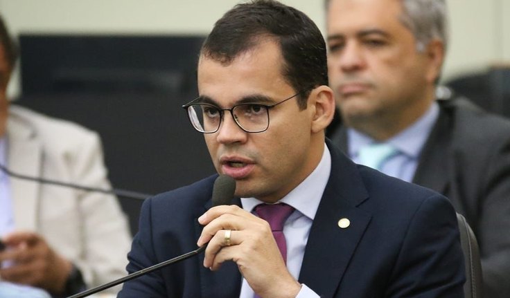 Deputado pede atenção do DER para situação da rodovia que liga Arapiraca a Girau do Ponciano