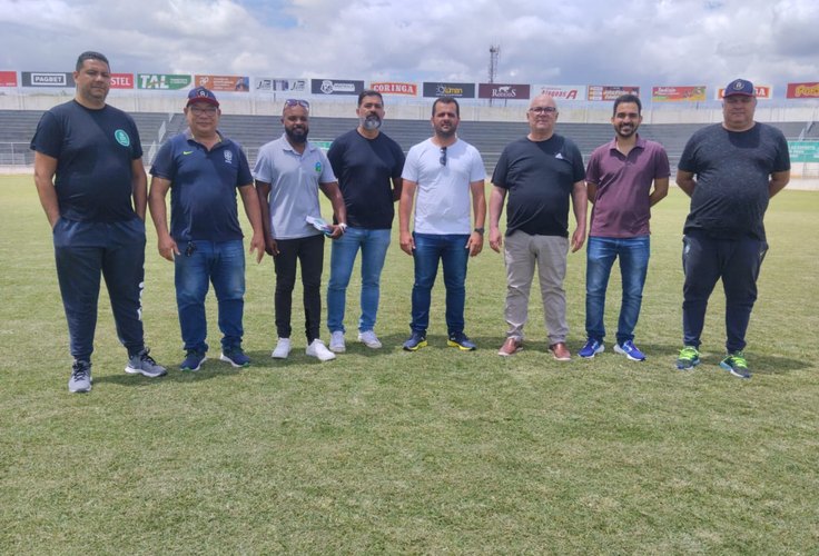 Secretário de Esporte acompanha inspeção técnica da FAF no Municipal de Arapiraca