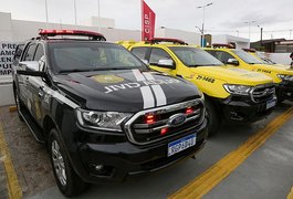 Mais de 1kg de cocaína e maconha é apreendido em carro com três pessoas na AL-101 Norte