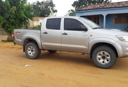 Polícia Civil recupera carros roubados após troca de tiros com criminosos, em Arapiraca