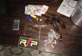 Polícia fecha o cerco e prende suspeitos de tráfico de drogas em Arapiraca