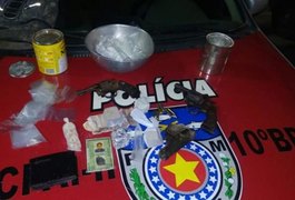 PM prende grupo suspeito de tráfico em Maribondo