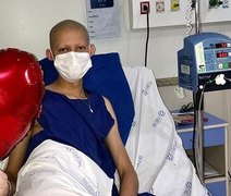 Amigos promovem vaquinha para ajudar estudante alagoano a fazer tratamento nos EUA