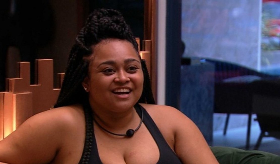 Elana brinca com Rízia: 'Você está apaixonada pelo Tiago'