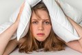 Quase 4 em cada 10 adultos com sintomas de insônia usam remédios de 5 a 7 noites por semana, diz estudo