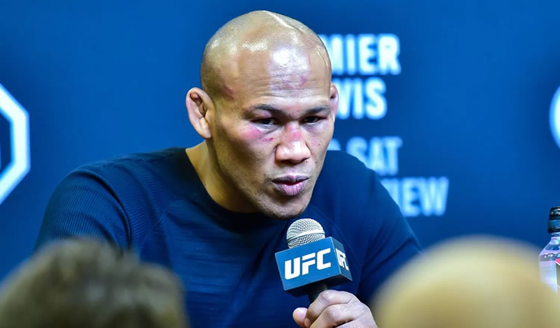 Jacaré afirma que disputará o título após nocautear Weidman: 'Quero trucidar'