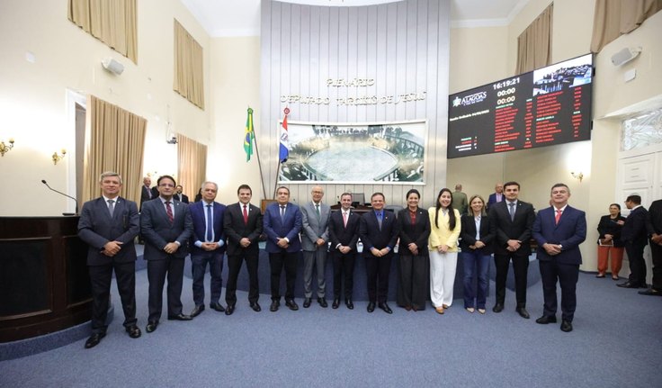 Deputados homenageiam Marcelo Victor em sessão na Assembleia Legislativa de Alagoas