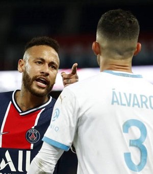 Neymar pode ficar sete jogos sem jogar após agressão