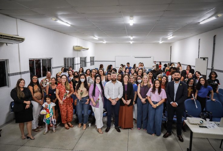 Delegado e pré-candidato, Thiago Prado reúne especialistas para debater violência contra mulher