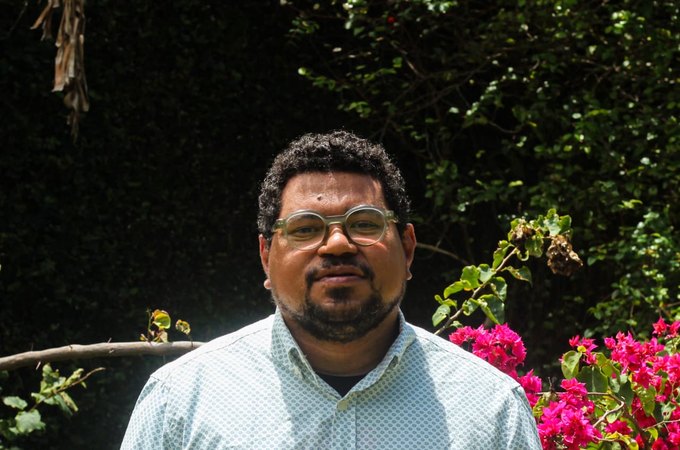 Jean Albuquerque lança audiolivro de “A ressaca do mar trincou meus ossos” e dá voz aos próprios versos