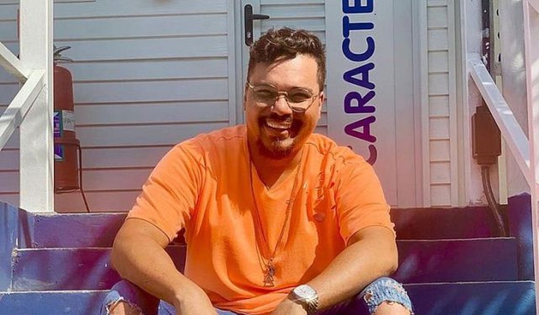 Após cirurgia, Bruno Cardoso, vocalista do Sorriso Maroto, tranquiliza fãs e comemora