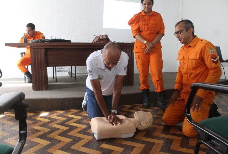 Agentes de Combate às Endemias de Penedo são capacitados em curso de primeiros socorros