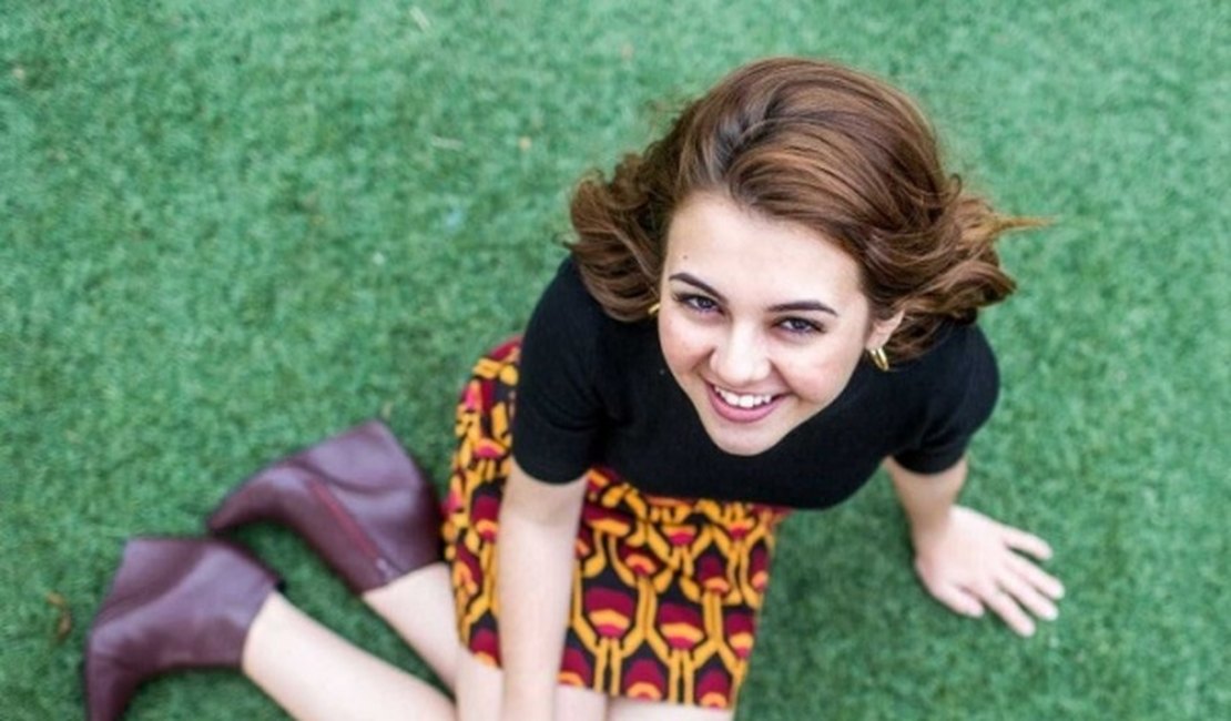 Klara Castanho deixa de seguir pessoa por tentar se parecer com ela