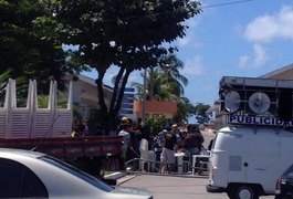 Policiais civis bloqueiam entrada do Porto de Maceió