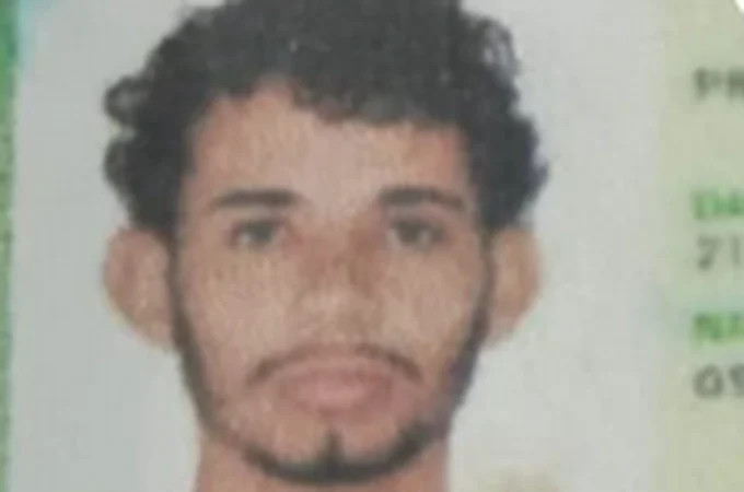 Jovem é assassinado após homem armado entrar em ônibus que transportava trabalhadores no ES