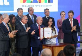 Lula sanciona lei contra adultização de crianças nas redes