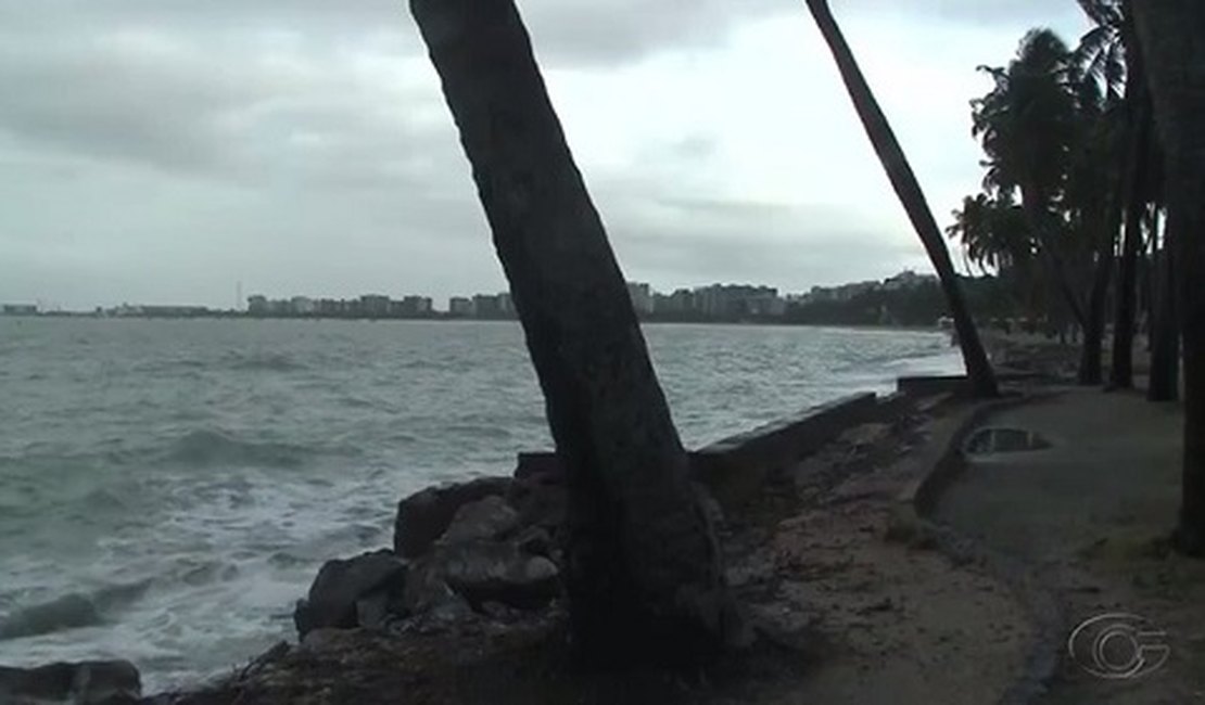 Capitania alerta para ocorrência de chuvas e ressaca no litoral alagoano