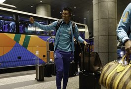 Seleção brasileira chega a Tóquio para amistoso contra Japão na terça