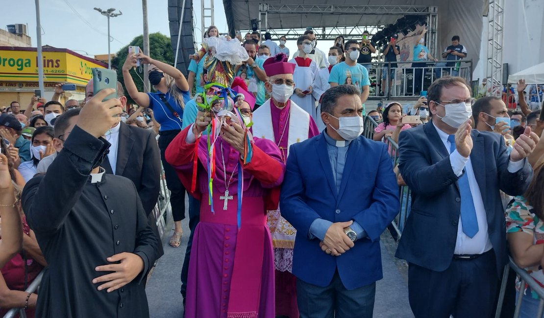 Vídeo: Procissão e missa são realizadas no último dia da festa de Nossa Senhora do Bom Conselho, em Arapiraca