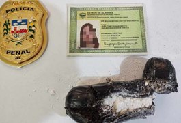 Mulher é presa ao ser flagrada tentando entrar com maconha e cocaína no Presídio de Maceió