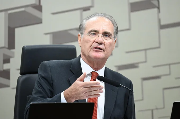 Renan diz que operação com Banco Master colocou em risco dinheiro de aposentados de Maceió