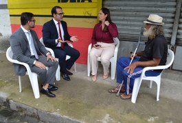 Juiz federal realiza audiência na rua para garantir direito a pessoa em situação de vulnerabilidade, em Maceió