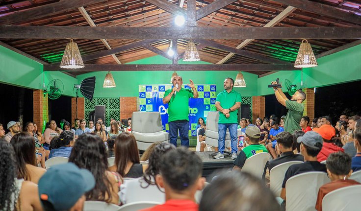 Bastinho realiza bate-papo com jovens taquaranenses e ouve necessidades enfrentadas por eles nas diversas áreas