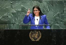 Venezuela: Delcy Rodríguez assume presidência interina e se diz triste